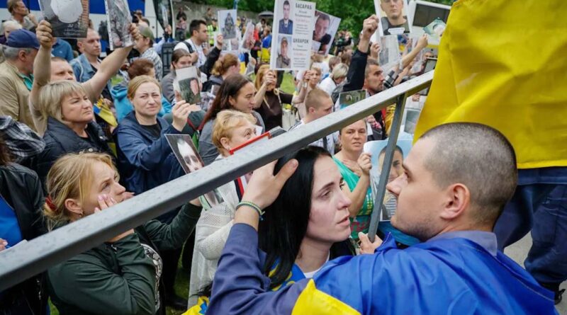 Ukraine and russia exchage war prisoners