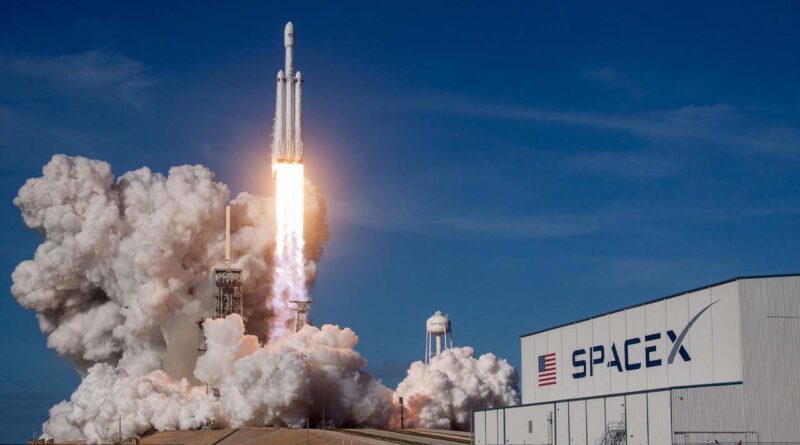 spacex launching a sattelite
